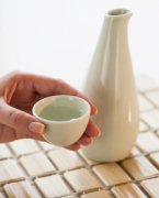 宏观经济未见复苏 白酒为何掀起新一轮提价潮？